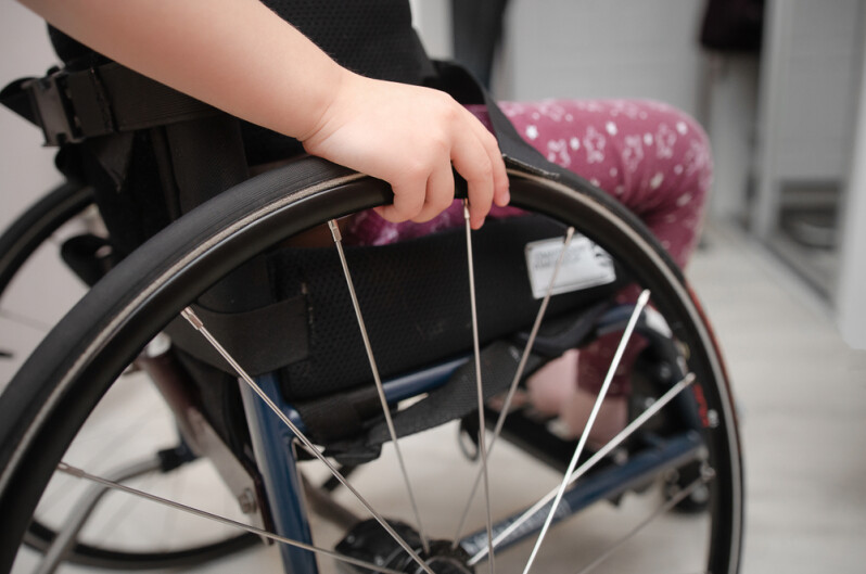 Как настроить коляску для ребенка с инвалидностью, чтобы ему было удобно
