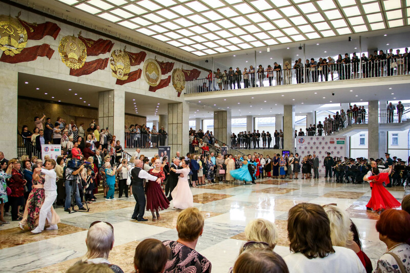 Победители танцевального марафона «Московского долголетия» выступили в Кремле