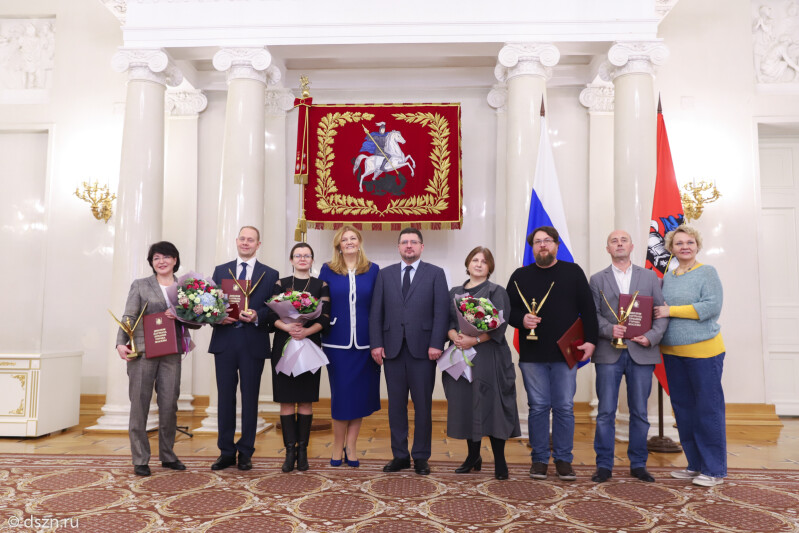 В Москве наградили приемных родителей и организации, помогающие детям-сиротам