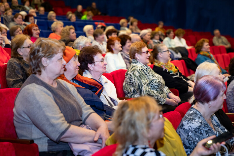 Участники проекта «Московское долголетие» посетили международный кинофестиваль