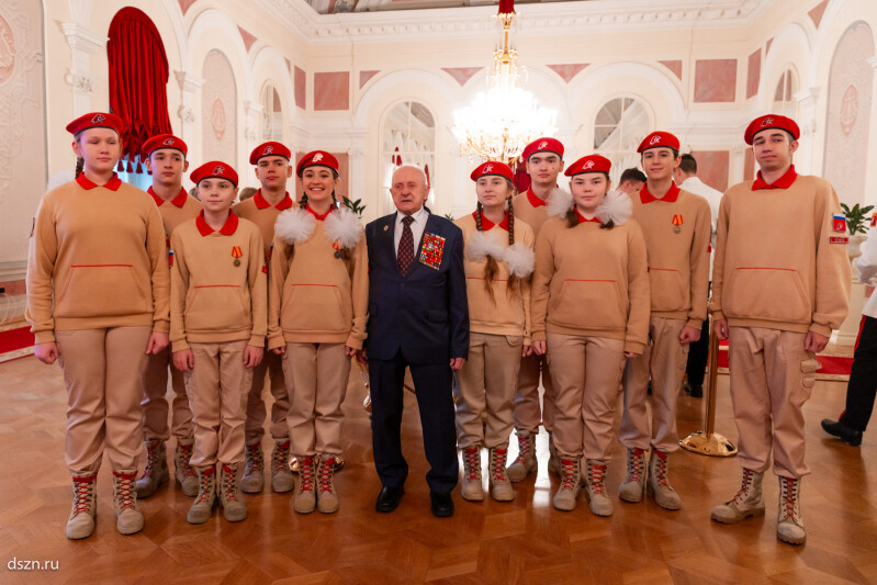 82-я годовщина парада Победы на Красной площади: как Москва поддерживает ветеранов