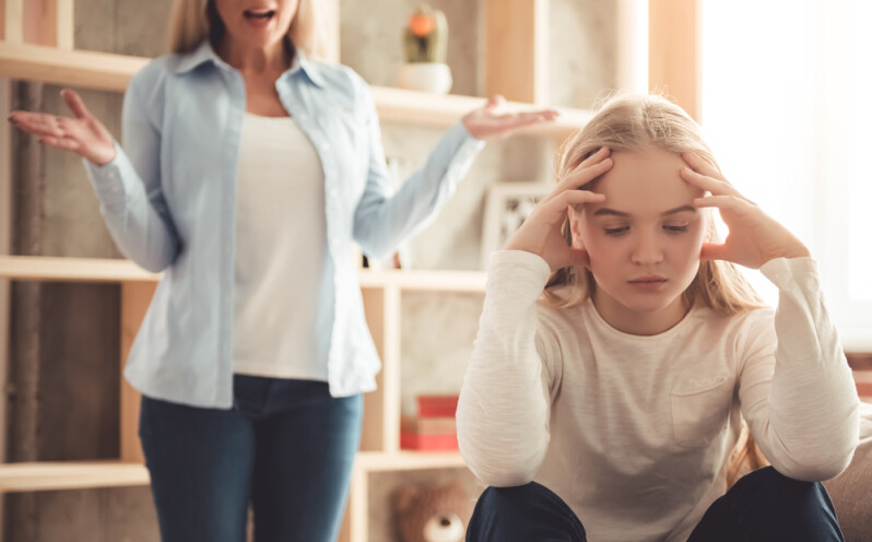 Топ-8 самых распространенных ошибок родителей подростков по мнению психолога