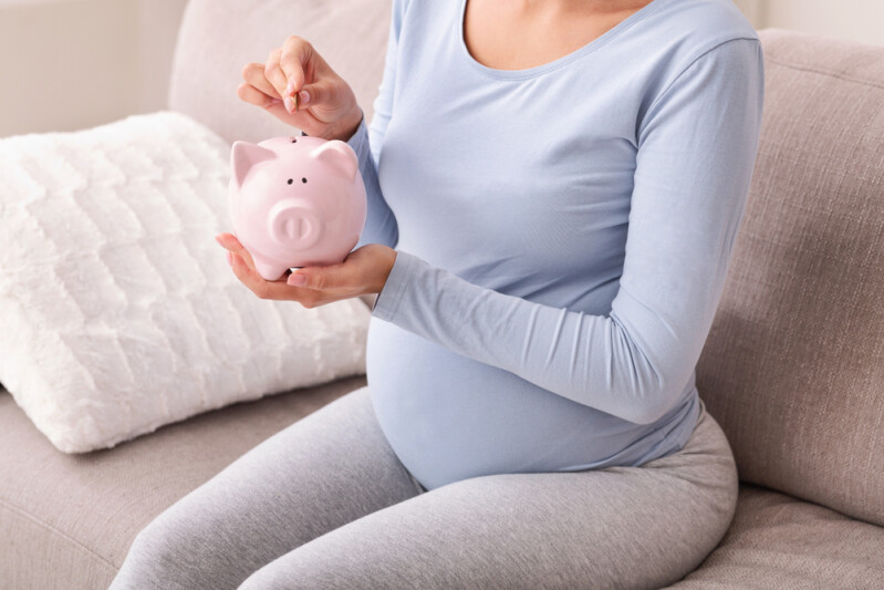 Юрист семейного центра рассказала о том, как рассчитываются выплаты по беременности и родам