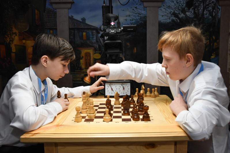 Три десятка королей: воспитанники столичных центров содействия семейному воспитанию сразились за шахматы Карпова