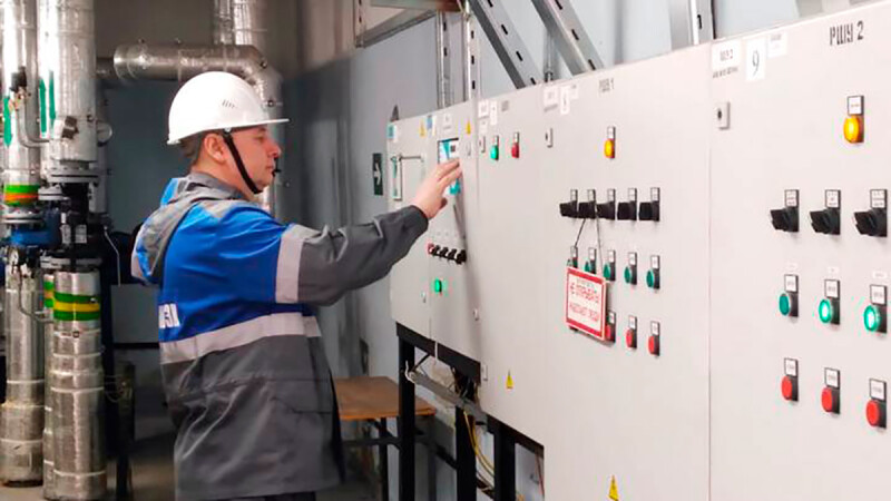Москвич получил работу в столичной энергетической компании после переобучения по направлению службы занятости