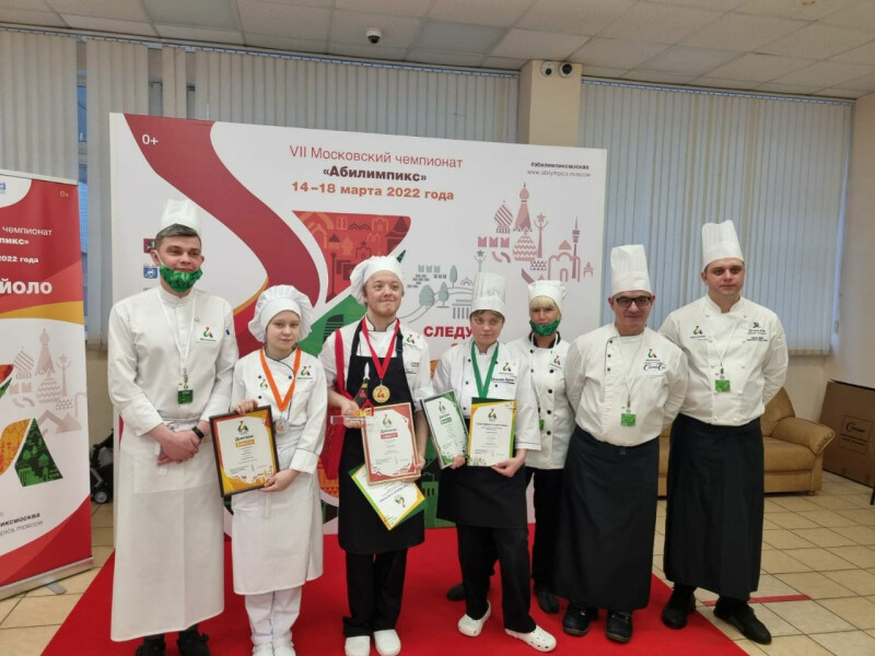 Победитель московского чемпионата «Абилимпикс» встретился с учениками реабилитационного центра