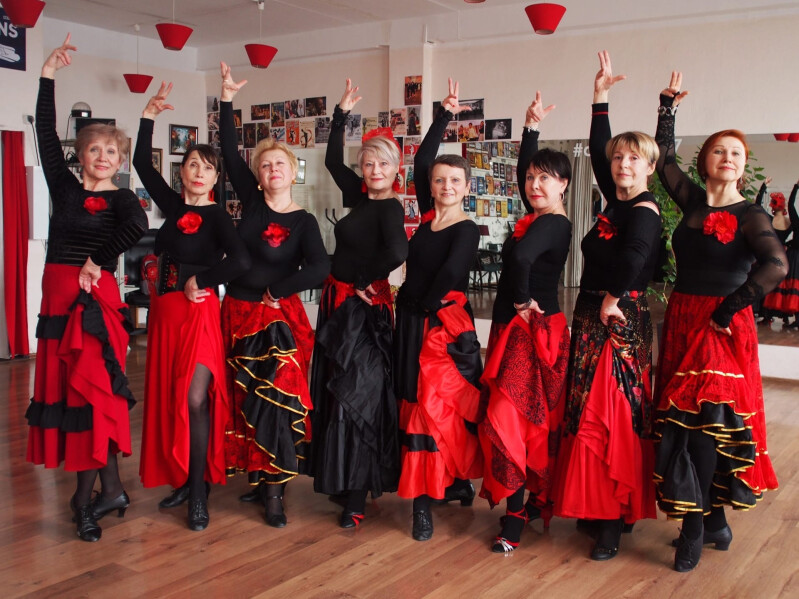 Танцевальные коллективы «Московского долголетия» возвращаются к очным занятиям