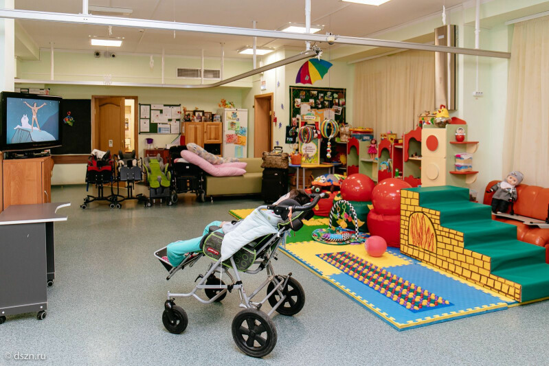 Как организована медицинская реабилитация ребят с инвалидностью в Центре «Дом Детей»
