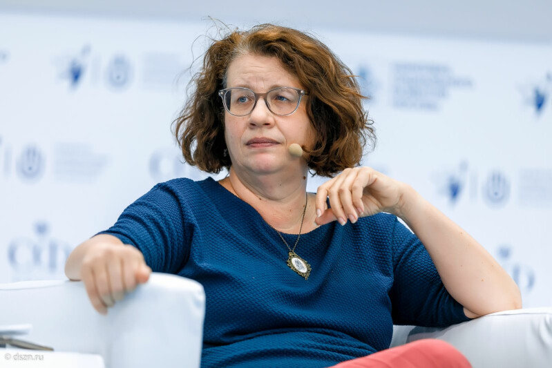 «Социальная работа — это всегда про отношения»: Людмила Петрановская об экологичной поддержке и балансе между контролем и реальной помощью