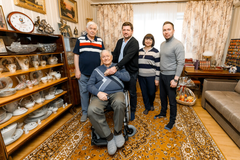 Евгений Стружак поздравил с Днем защитника Отечества председателя Московского Комитета ветеранов войны