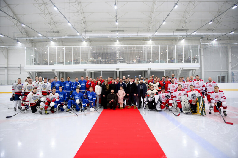 «Добрый межвед»: молодые специалисты Департамента добрых дел провели турнир по хоккею