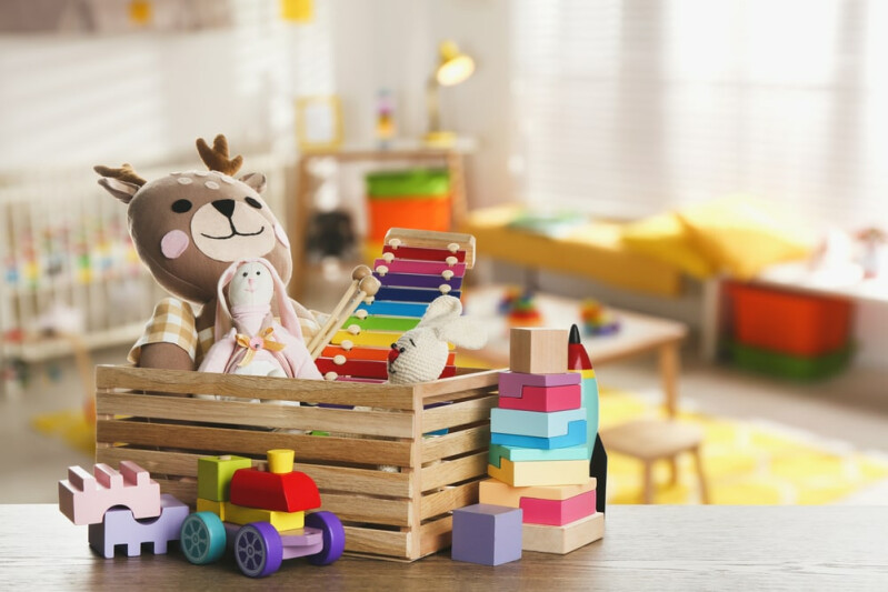 Психологи столичных семейных центров рассказали, какие игрушки полезны для развития