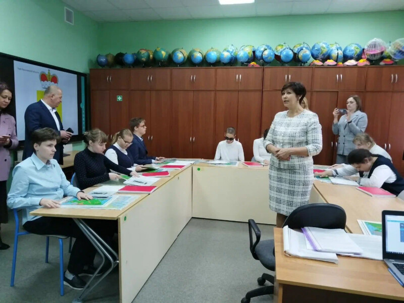 Столичную школу-интернат для обучения слепых детей посетила делегация из Беларуси
