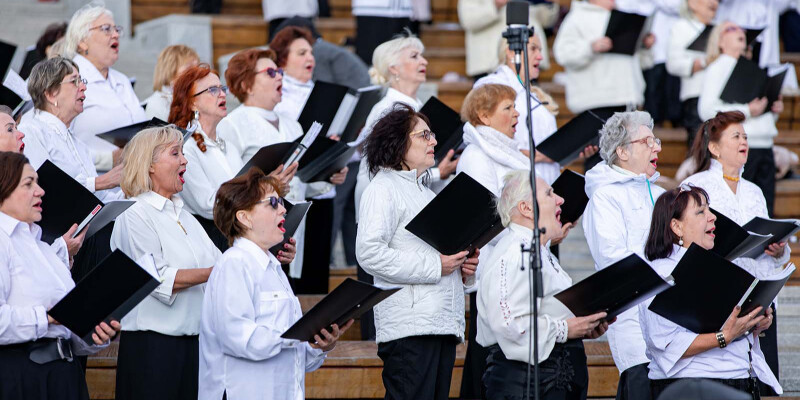 Сводный хор участников проекта «Московское долголетие» выступит с концертом ко Дню Победы