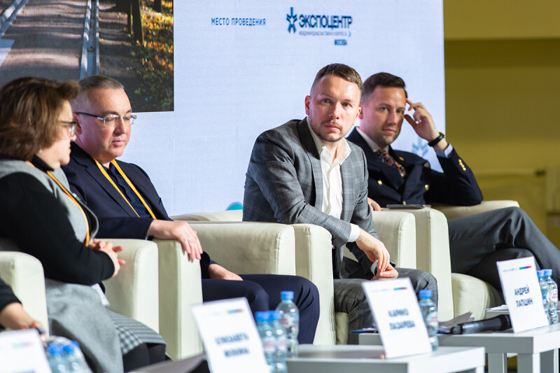 Владимир Филиппов на международной выставке-конференции ParkSeason Expo рассказал о реализации проекта «Московское долголетие»
