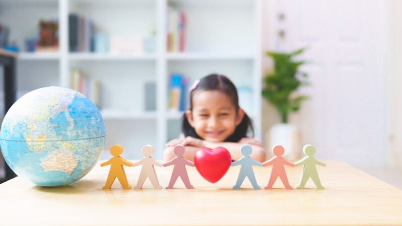 Специалисты особых семейных центров расширяют представления детей об окружающем мире