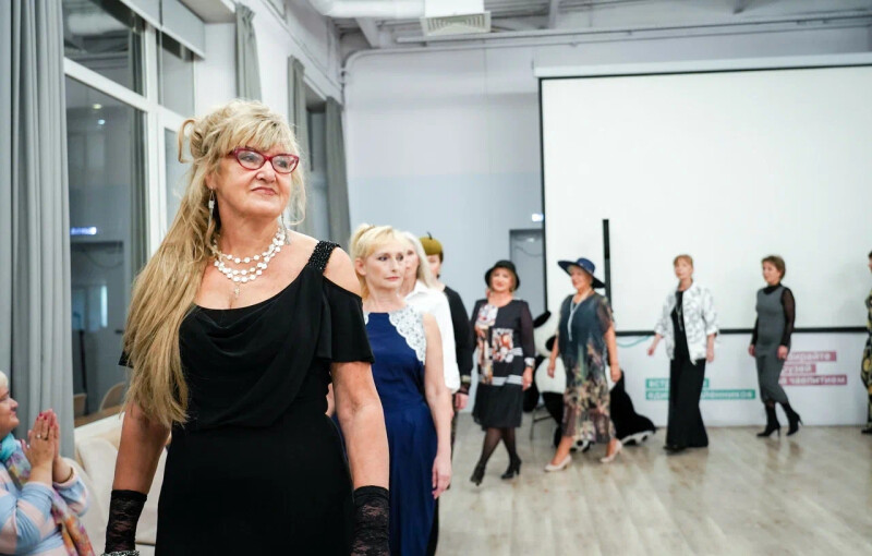 Конкурс «Серебряная королева» продолжается: в центрах московского долголетия стартовал окружной этап