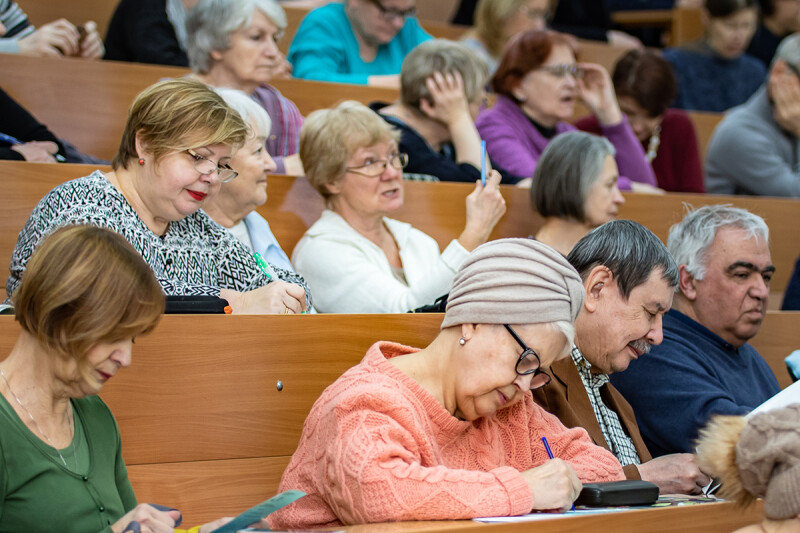 В Серебряном университете проекта «Московское долголетие» возобновились очные занятия