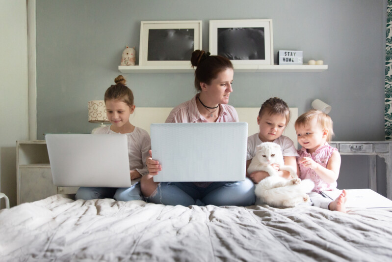 За шесть месяцев почти 16 тысяч москвичей оформили статус многодетной семьи онлайн на mos.ru
