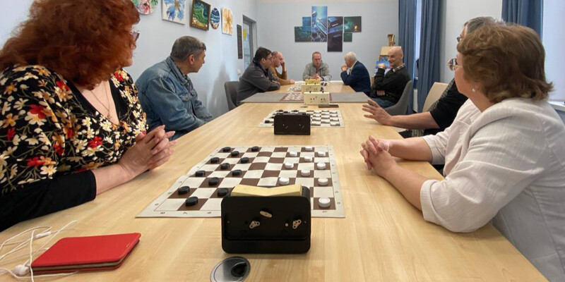 Городской турнир по шашкам пройдет для москвичей «серебряного» возраста