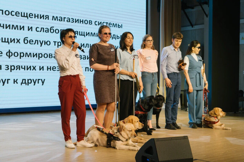 Меняем город вместе: победители программы «Действуй без барьеров!» помогают москвичам с инвалидностью