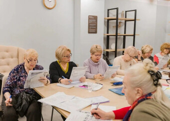 Центры московского долголетия приглашают старшее поколение на клубные встречи