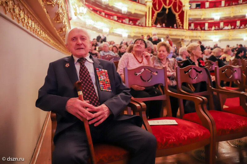Ветераны Великой Отечественной войны побывали в Большом театре