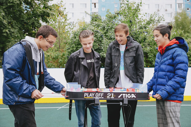 «Под крышей заботы»: Минстрой России подарил столичному центру для детей-сирот новые спортивные площадки