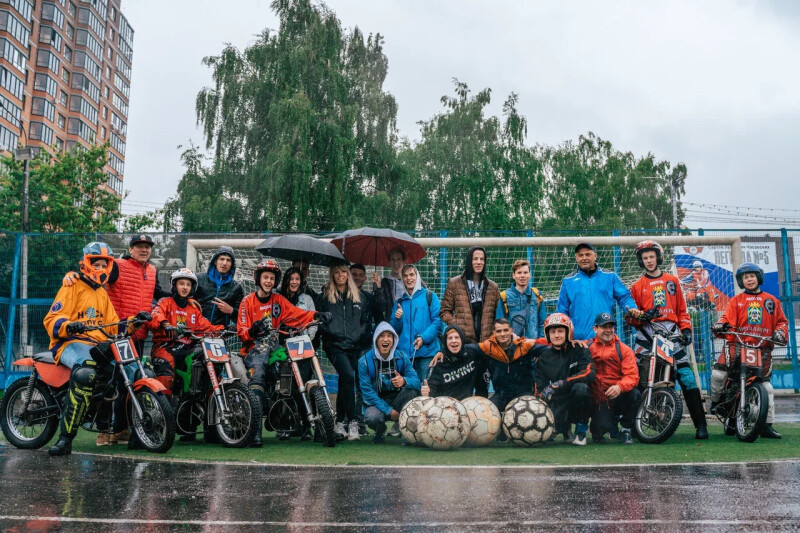 Вместе с гонщиками: студенты центра сопровождаемого проживания освоили мотоциклы