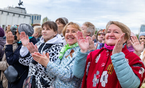 Большой сводный хор проекта «Московское долголетие» поздравил жителей столицы с Днем Победы