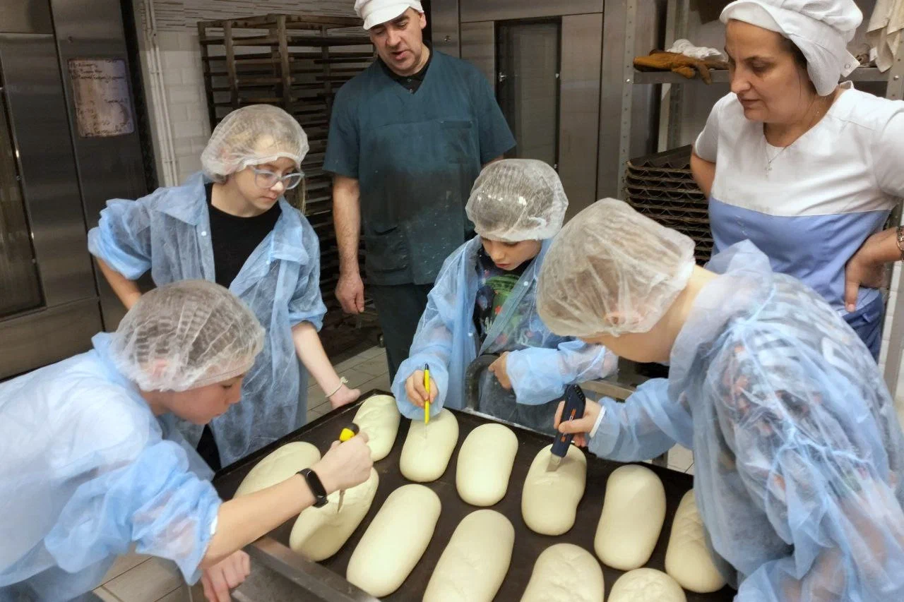 Проект «Давай ДруЖИТЬ!» познакомил ребят с хлебопроизводством