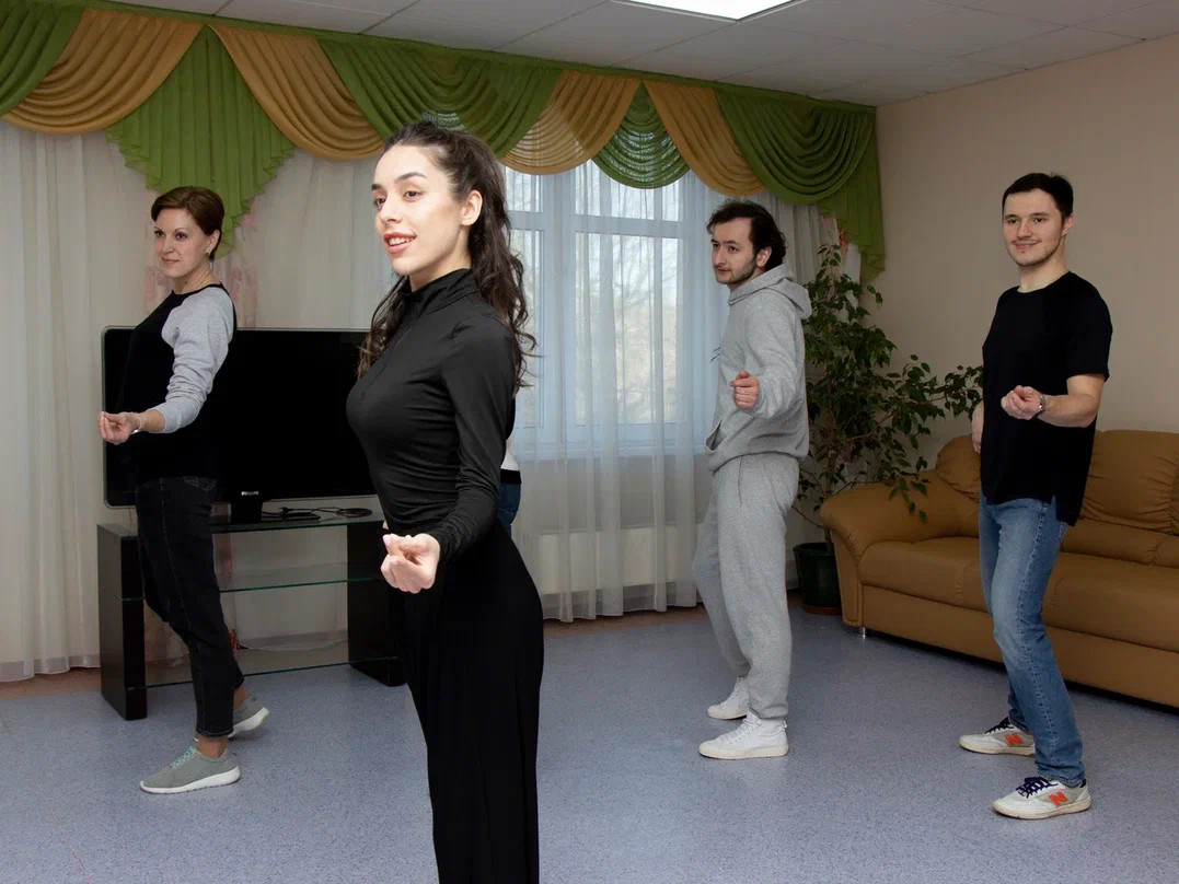 В столичных реабилитационных центрах подопечным помогают с помощью танца