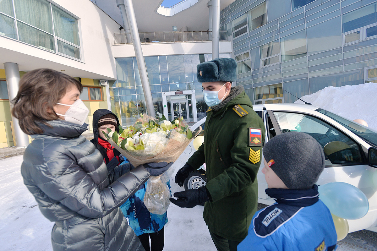 Победитель капитал-шоу «Поле чудес» подарил свой приз Центру содействия  семейному воспитанию им. Г. И. Россолимо - Департамент труда и социальной  защиты населения города Москвы